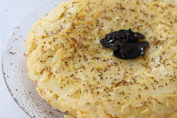 Tortilla de patata a la trufa negra